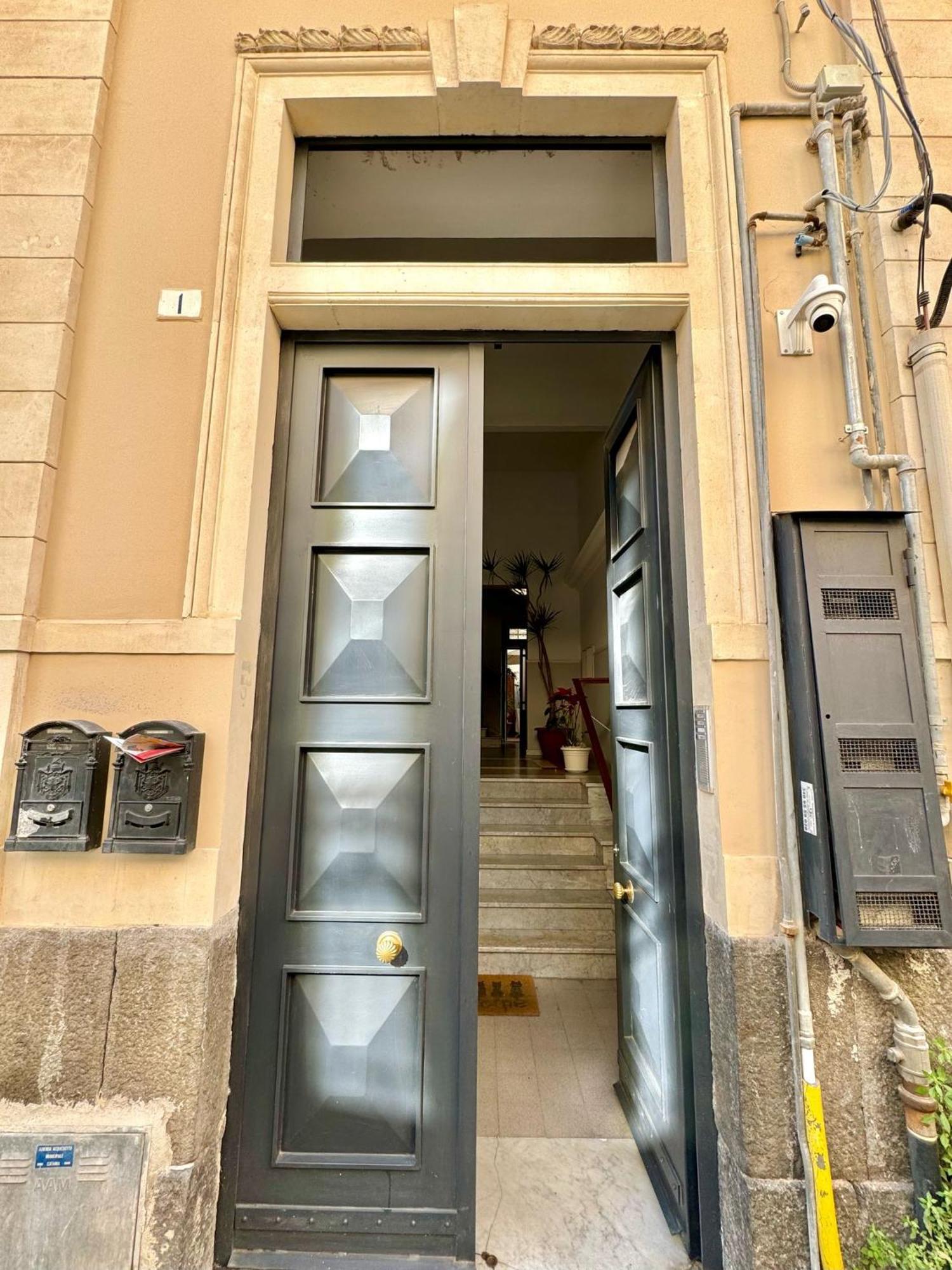 Cortile Nobile Luxury Suites Κατάνια Εξωτερικό φωτογραφία
